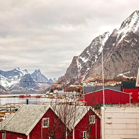 Reine Mountain View Retreat Villa Moskenes Exterior photo