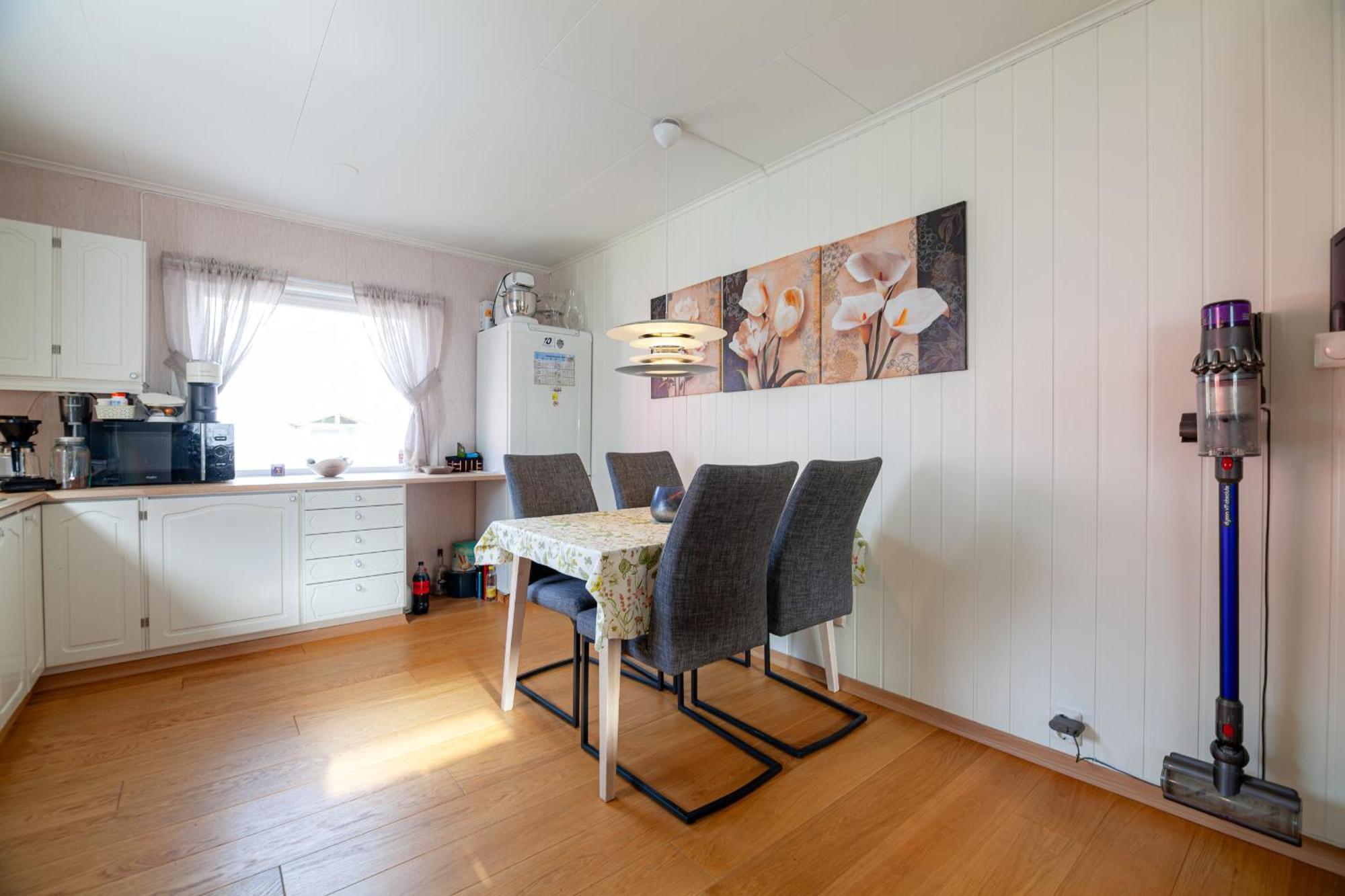 Reine Mountain View Retreat *